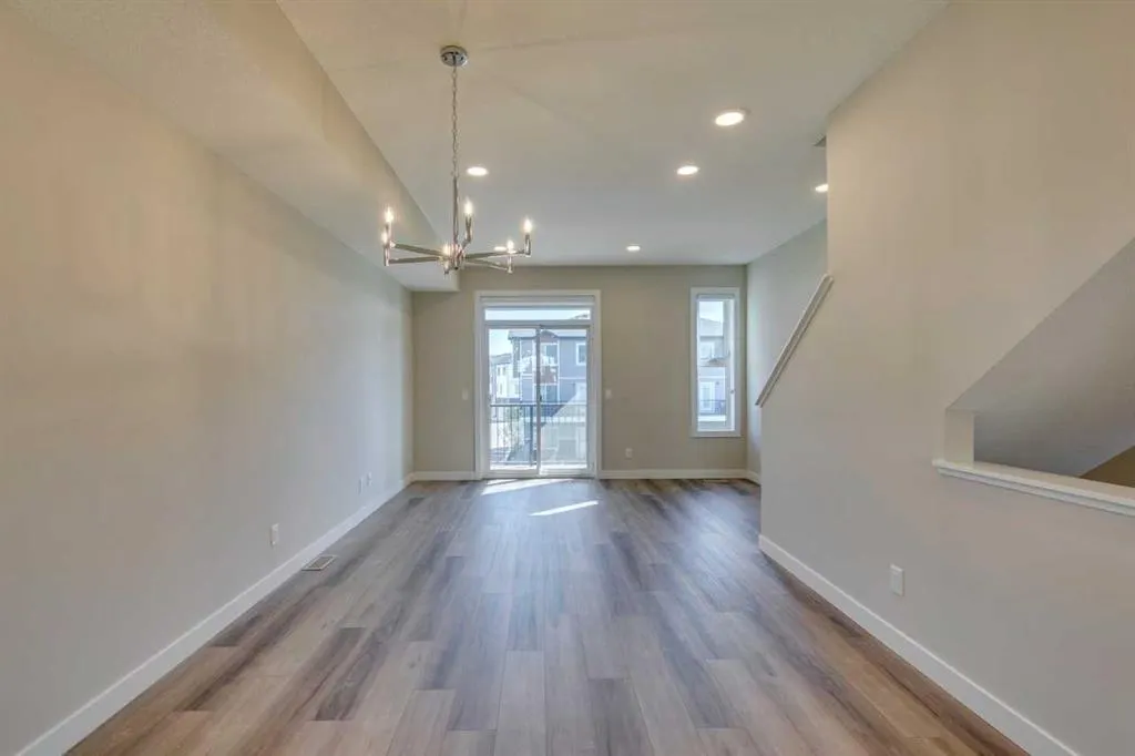 285 Chelsea Court, #104