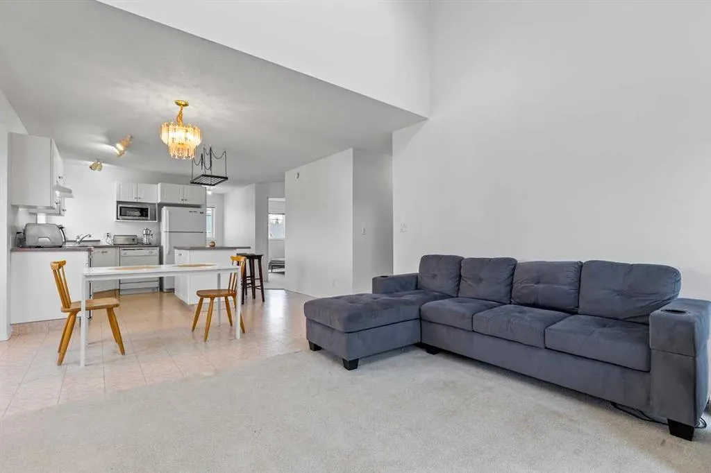 5220 50A Avenue, #305