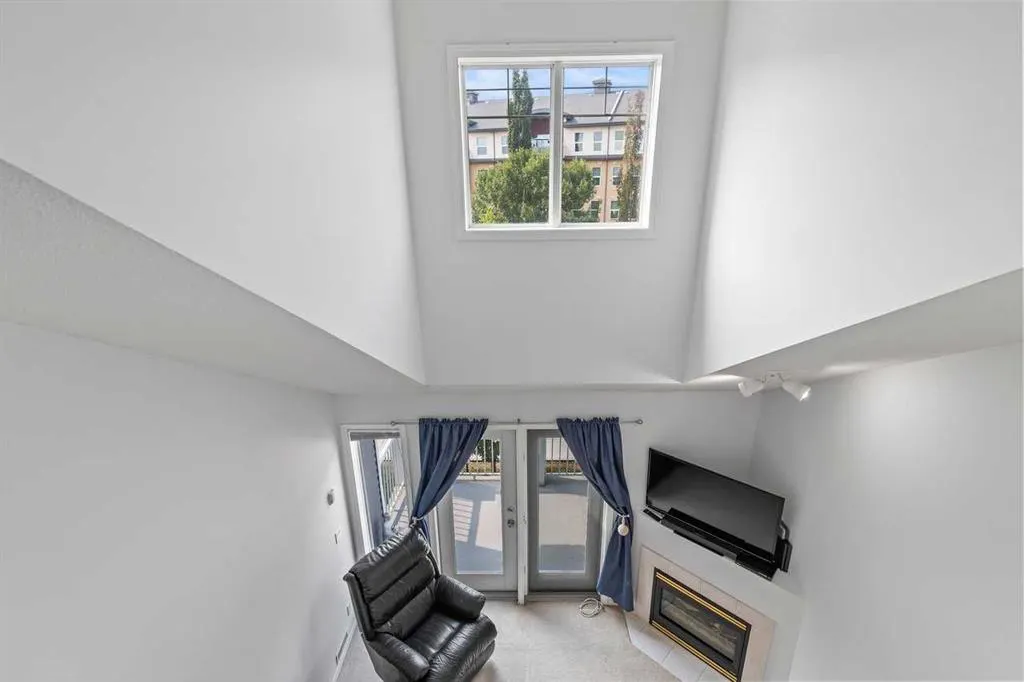 5220 50A Avenue, #305