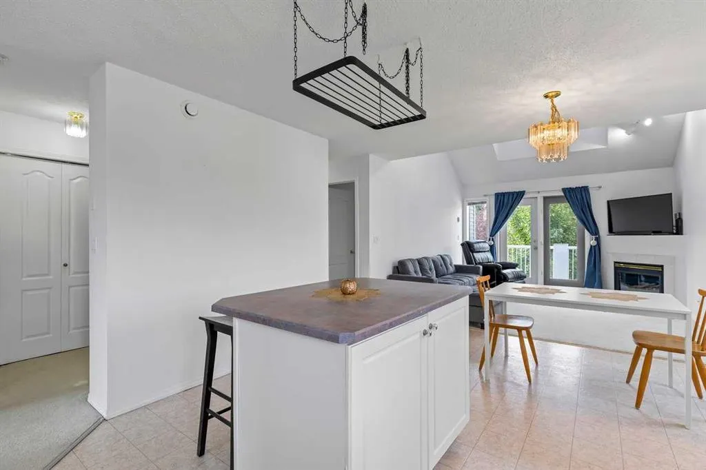5220 50A Avenue, #305