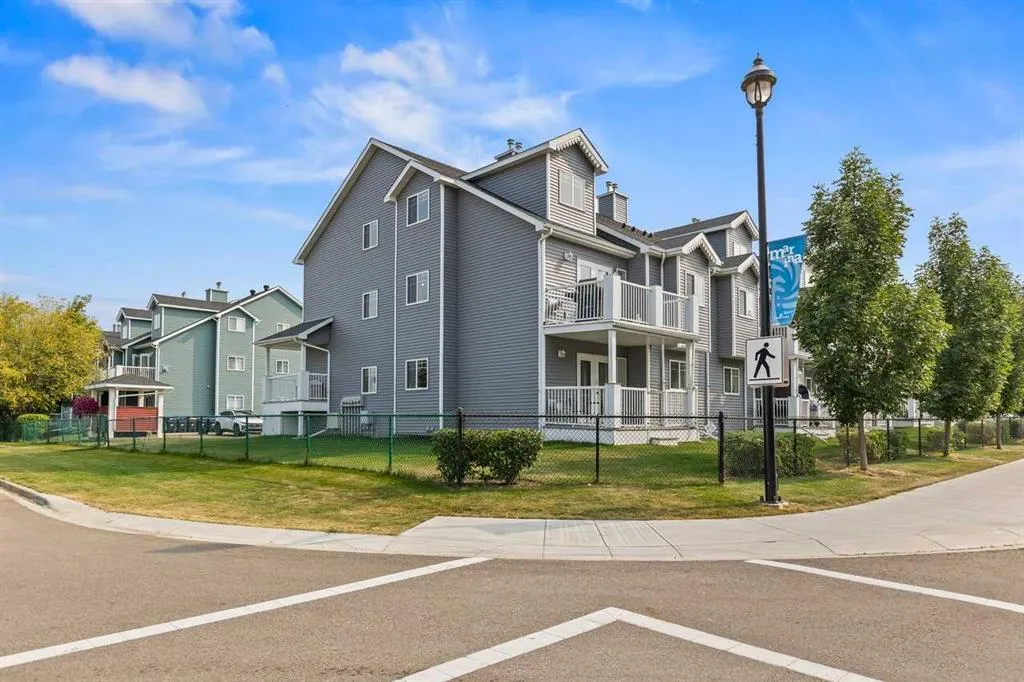 5220 50A Avenue, #305