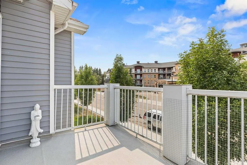 5220 50A Avenue, #305