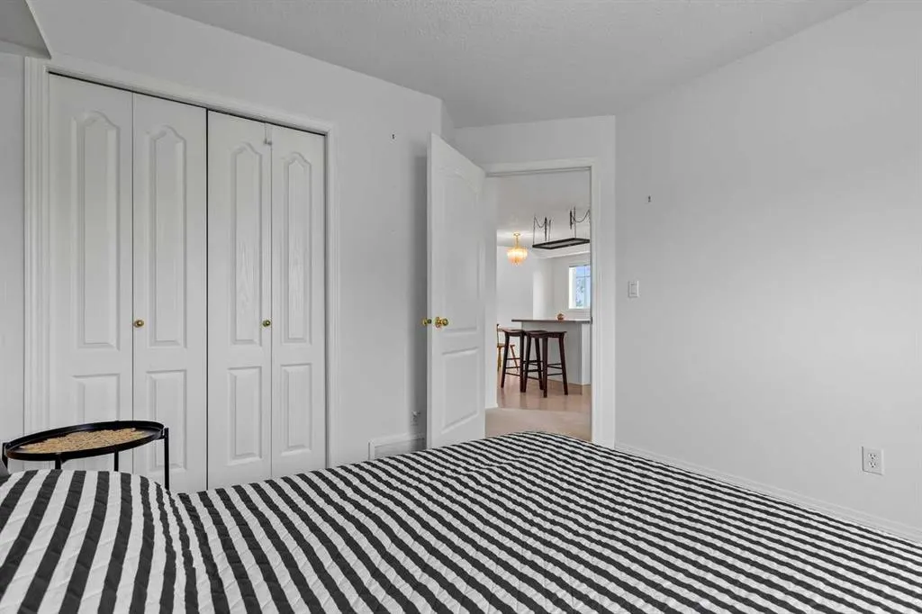5220 50A Avenue, #305