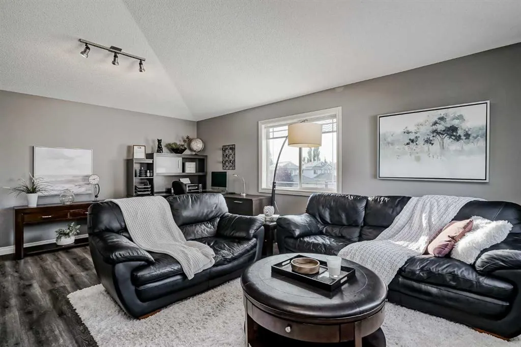 177 Douglas Glen Manor SE