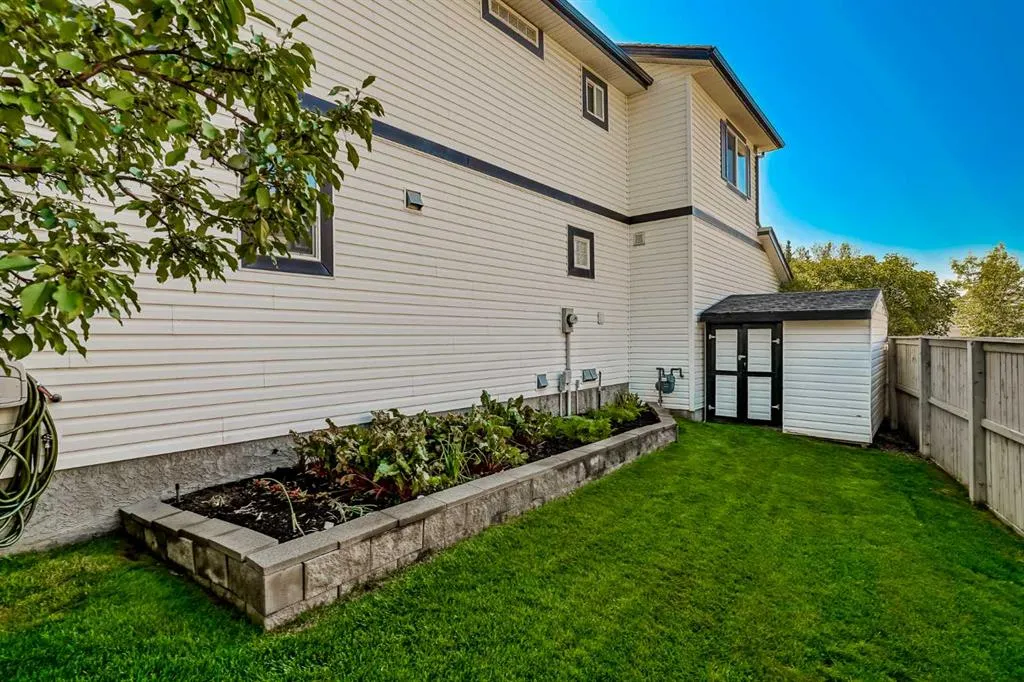 177 Douglas Glen Manor SE