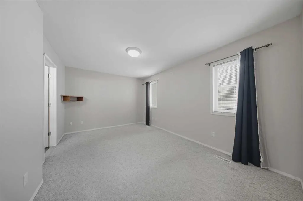 71 Doran Crescent