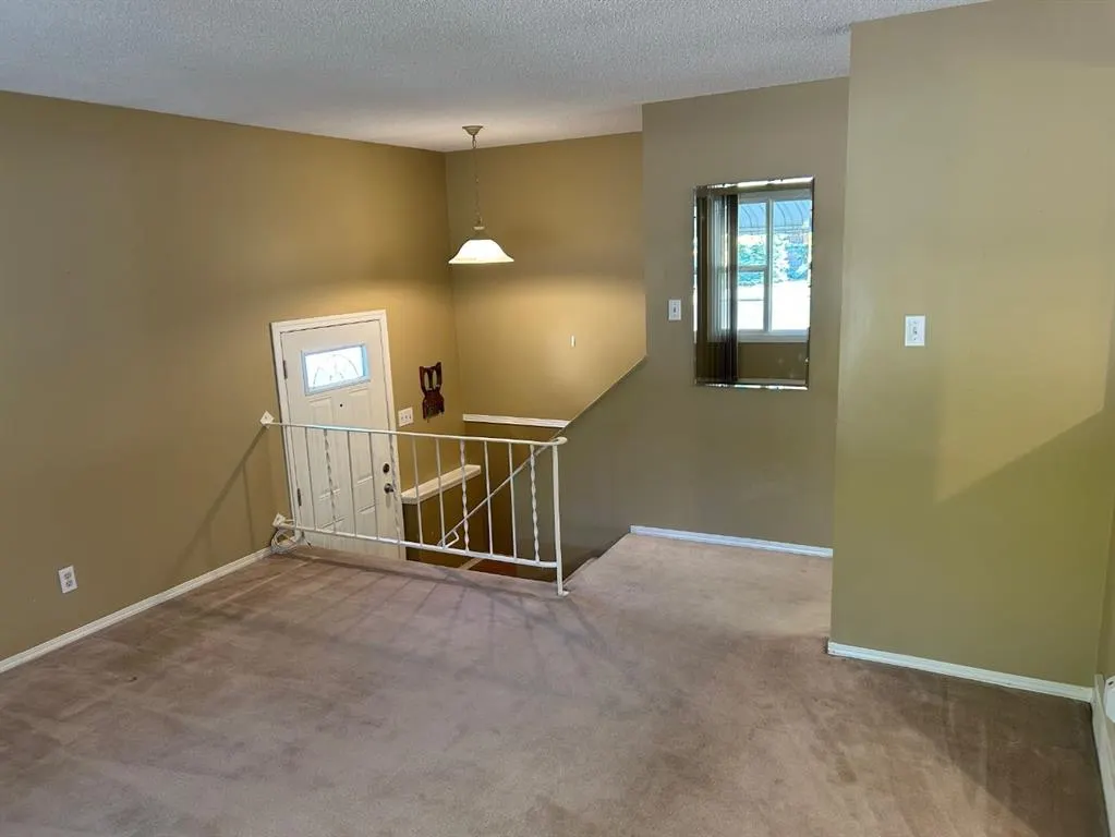 343 Laval Boulevard W