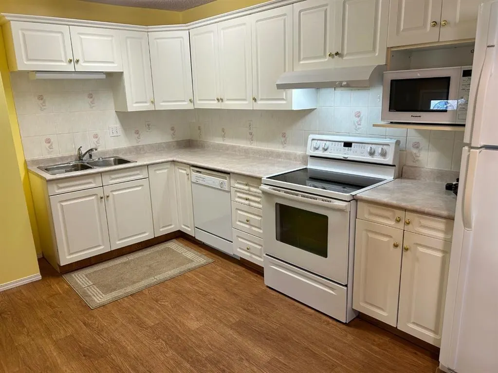 343 Laval Boulevard W