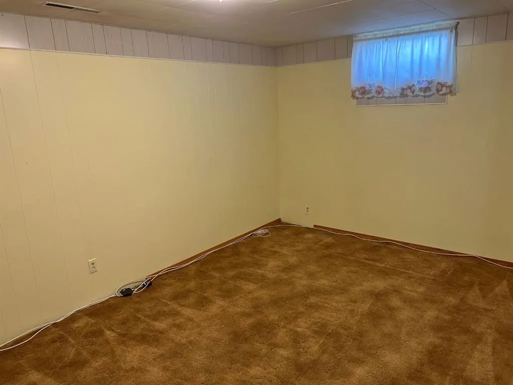 343 Laval Boulevard W