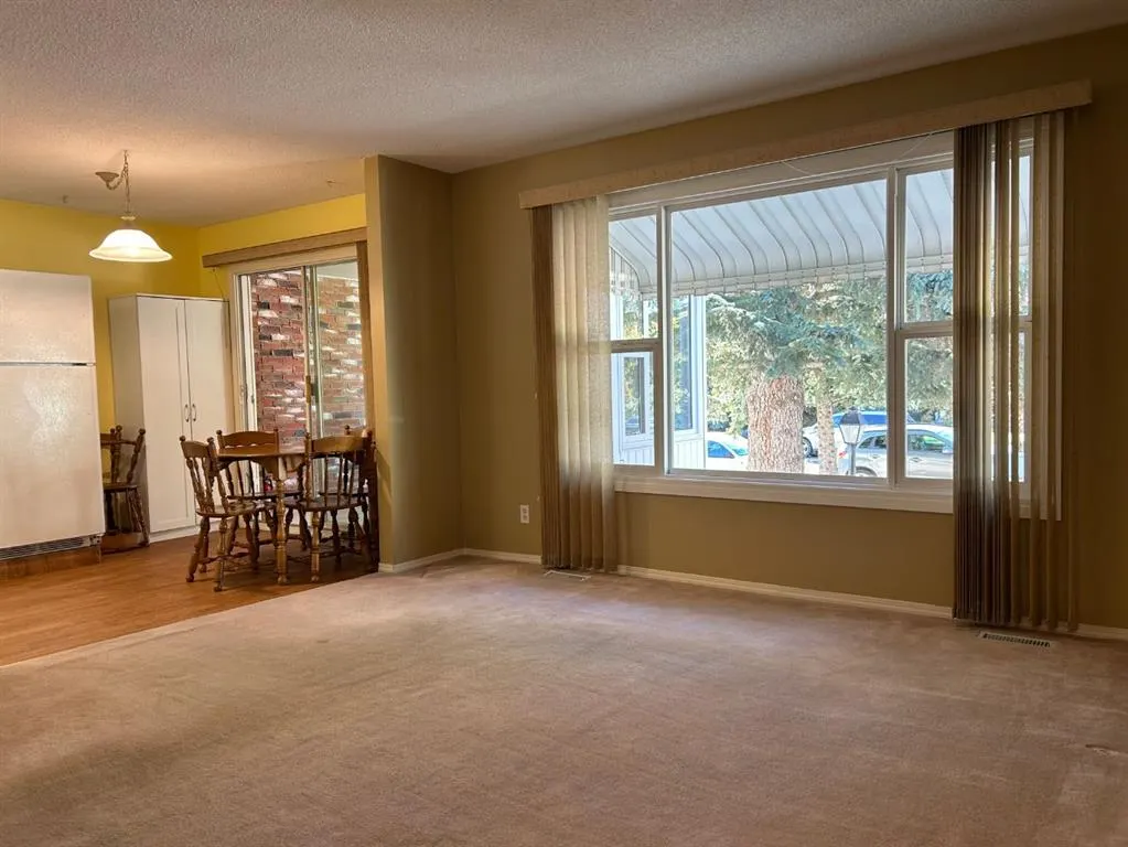 343 Laval Boulevard W