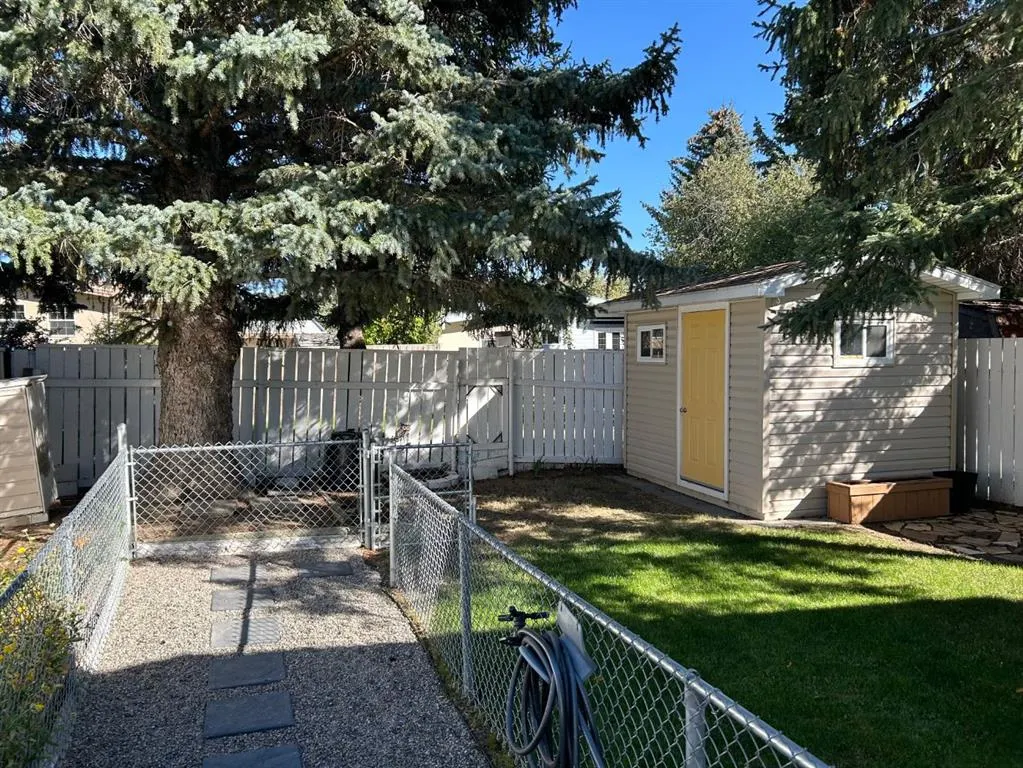 343 Laval Boulevard W