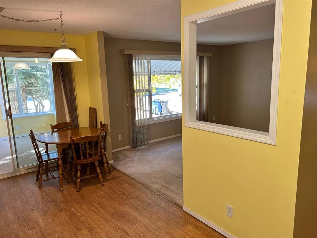 343 Laval Boulevard W