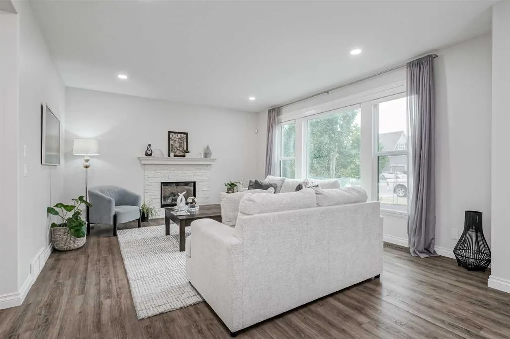 310 Mahogany Manor SE