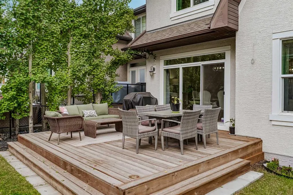 310 Mahogany Manor SE