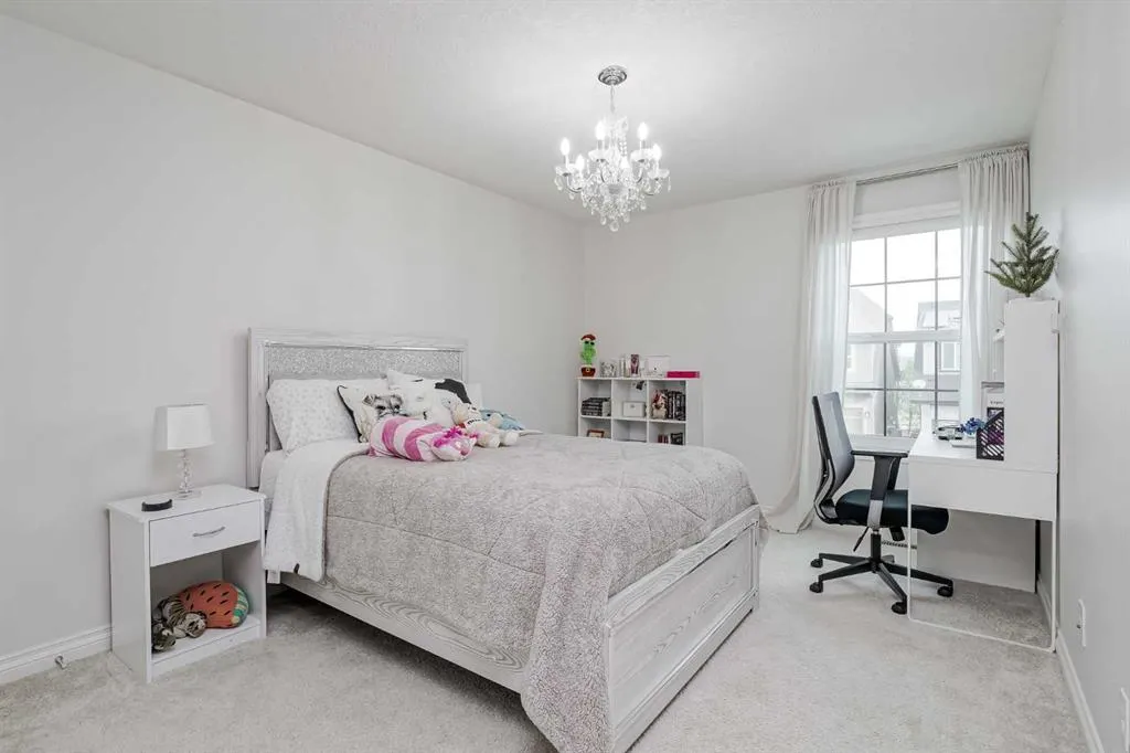 310 Mahogany Manor SE