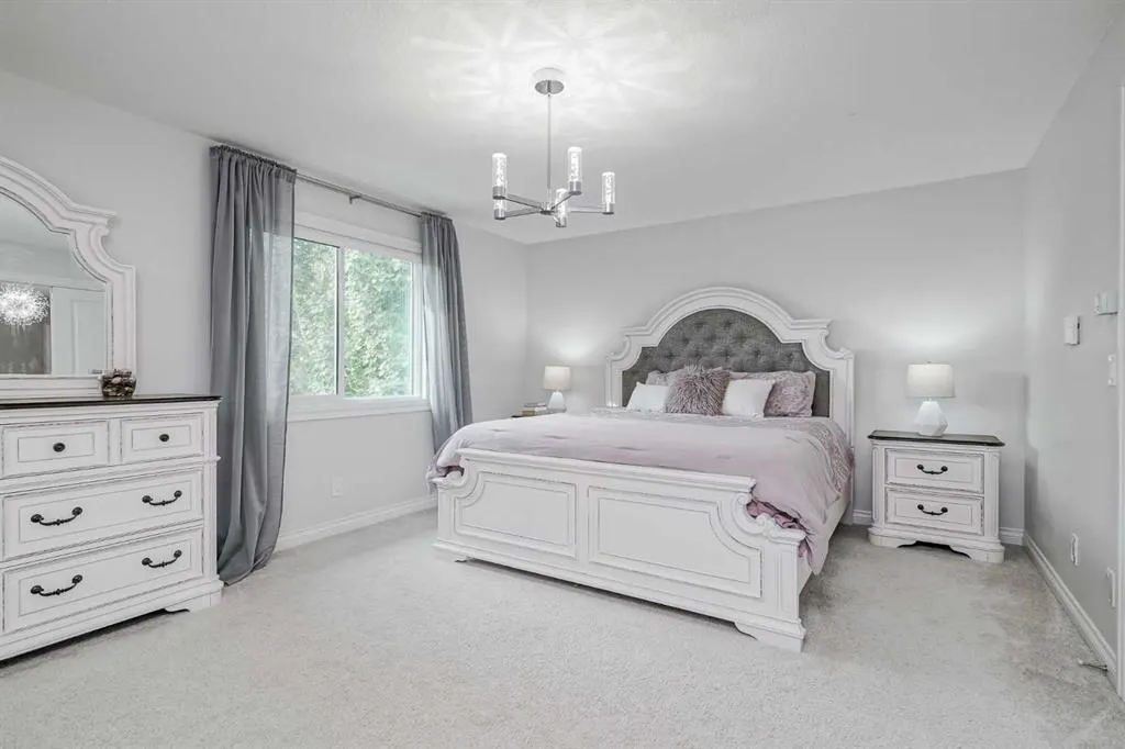 310 Mahogany Manor SE