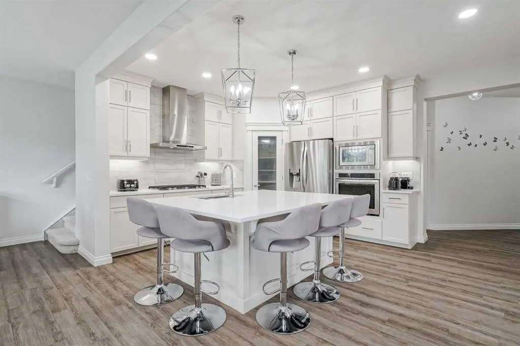 310 Mahogany Manor SE
