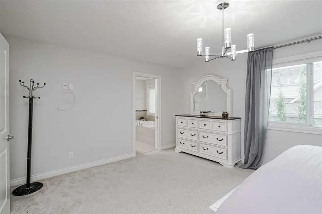 310 Mahogany Manor SE