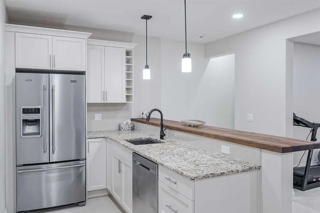 310 Mahogany Manor SE