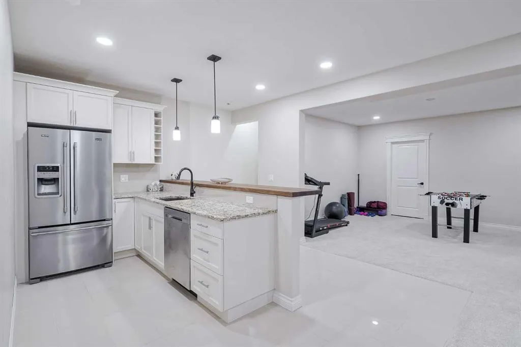 310 Mahogany Manor SE