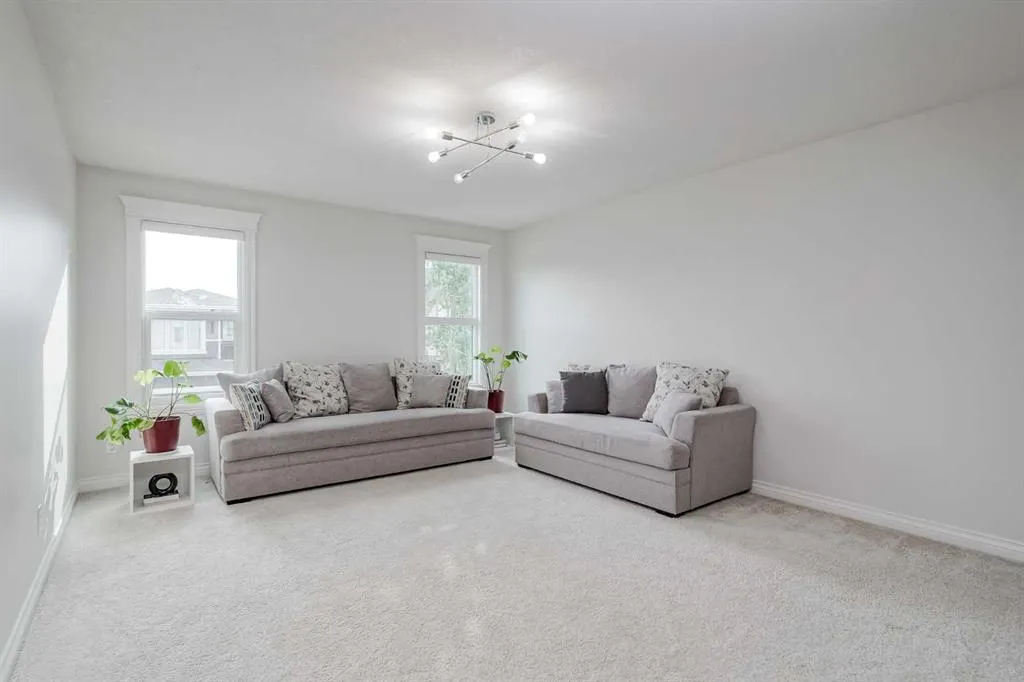 310 Mahogany Manor SE