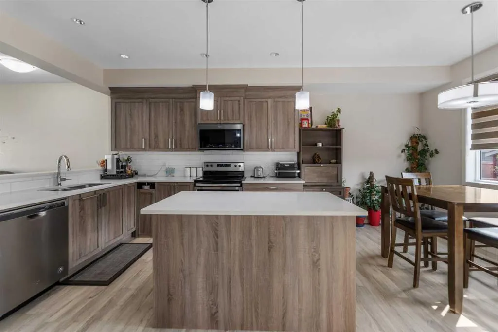 29 Saddlestone Gate NE