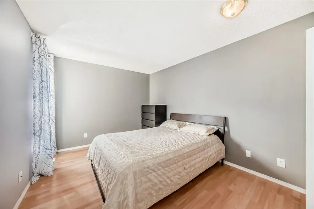 72 Berkley Close NW