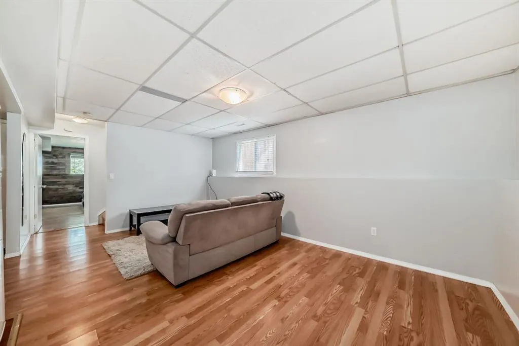 72 Berkley Close NW