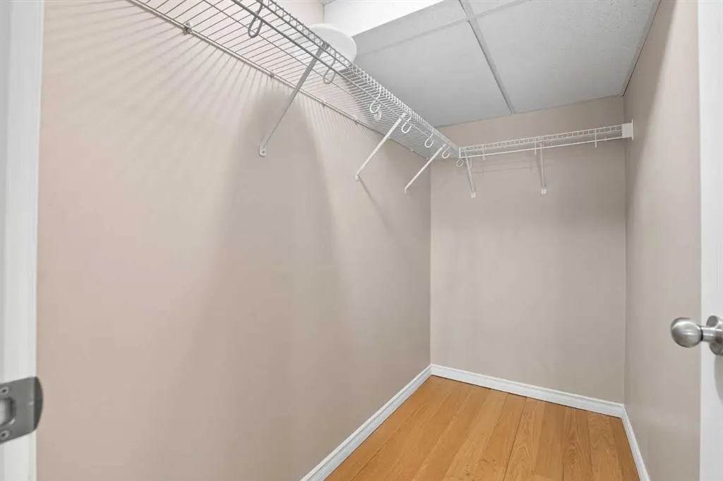 2000 Applevillage Court SE, #110