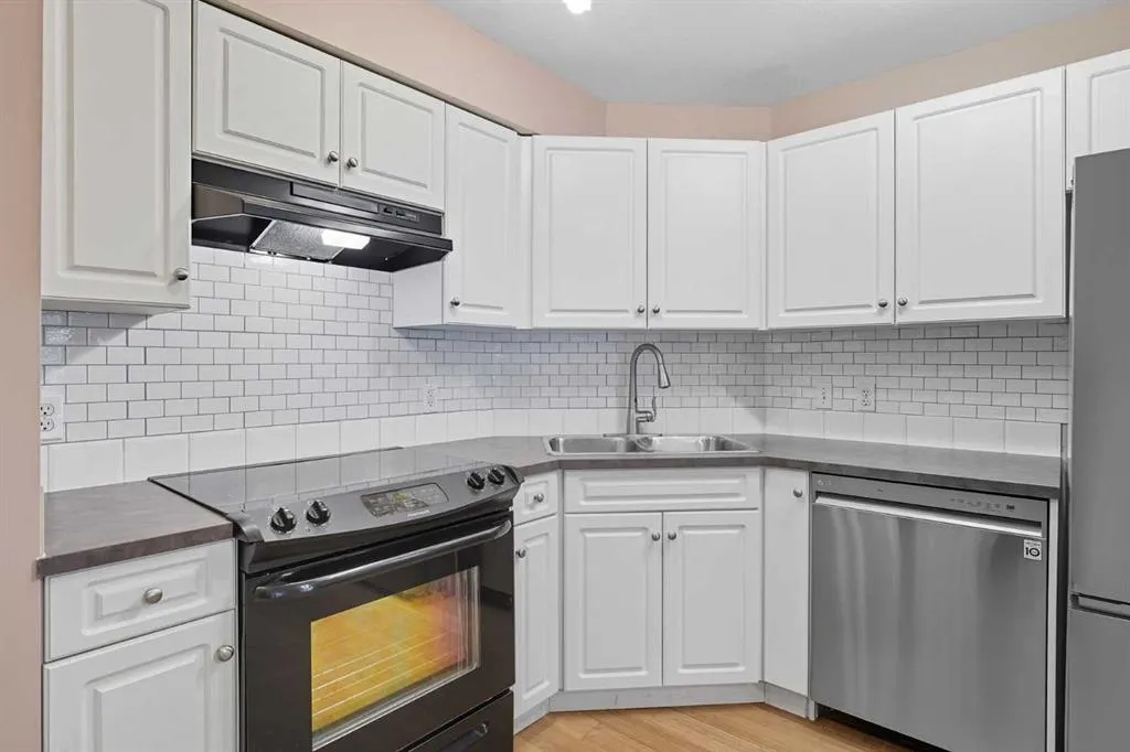2000 Applevillage Court SE, #110