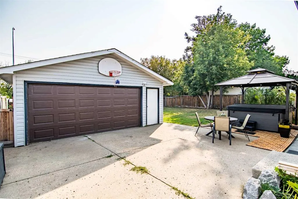 129 Wiltshire Boulevard