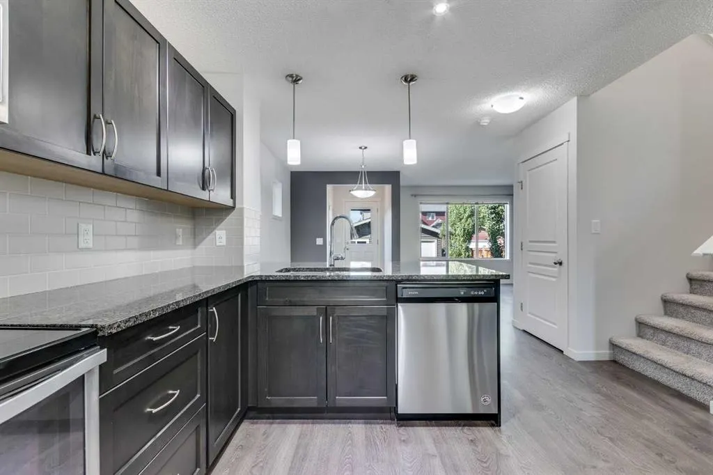 116 Copperpond Parade SE