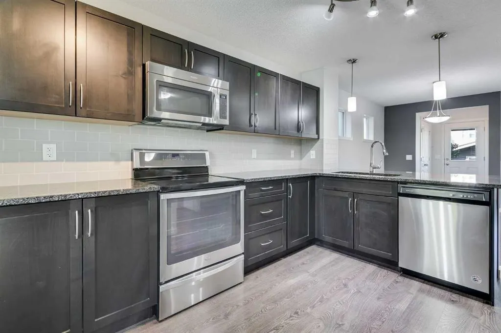 116 Copperpond Parade SE