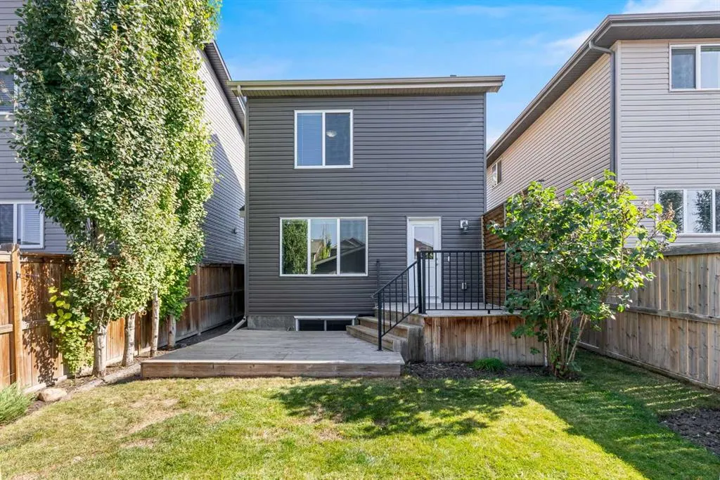 116 Copperpond Parade SE