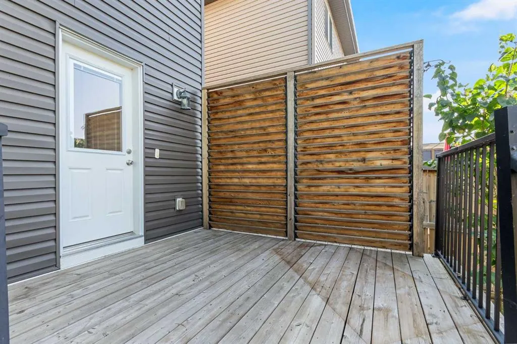 116 Copperpond Parade SE