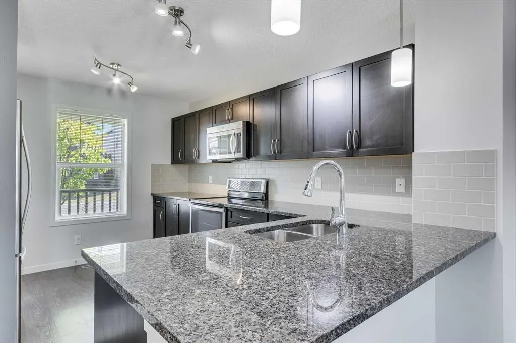 116 Copperpond Parade SE