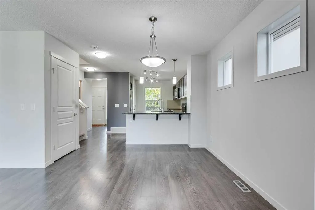 116 Copperpond Parade SE
