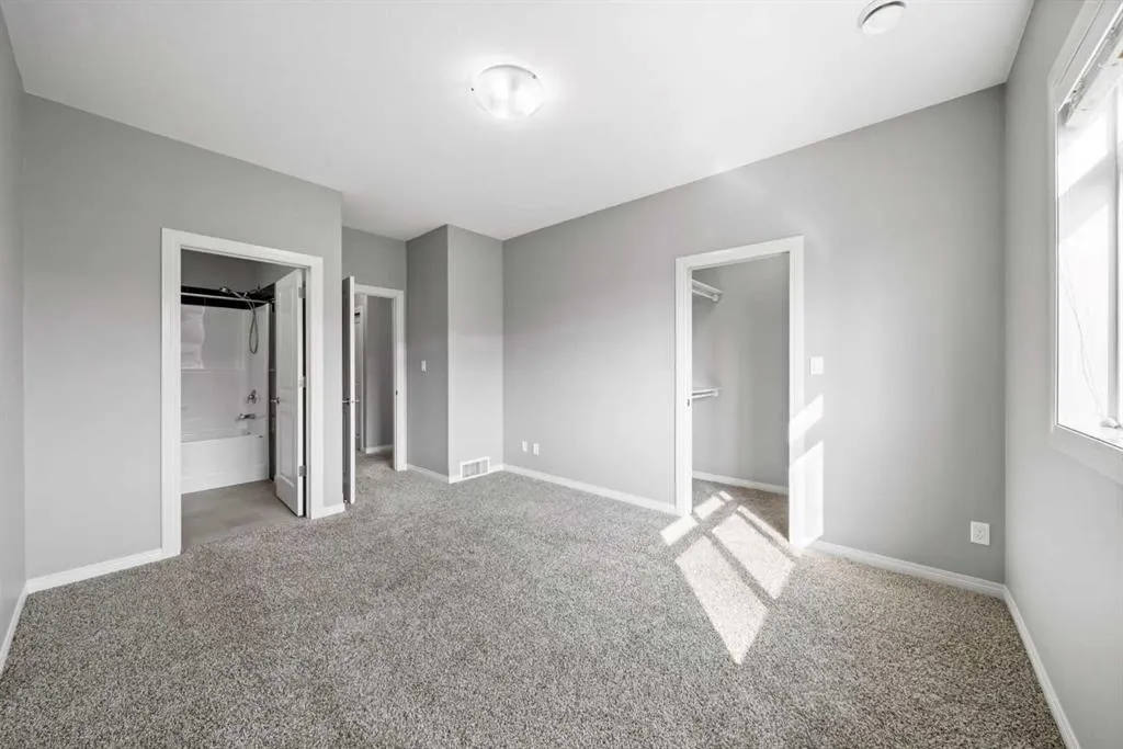 639 Oak Street, #105