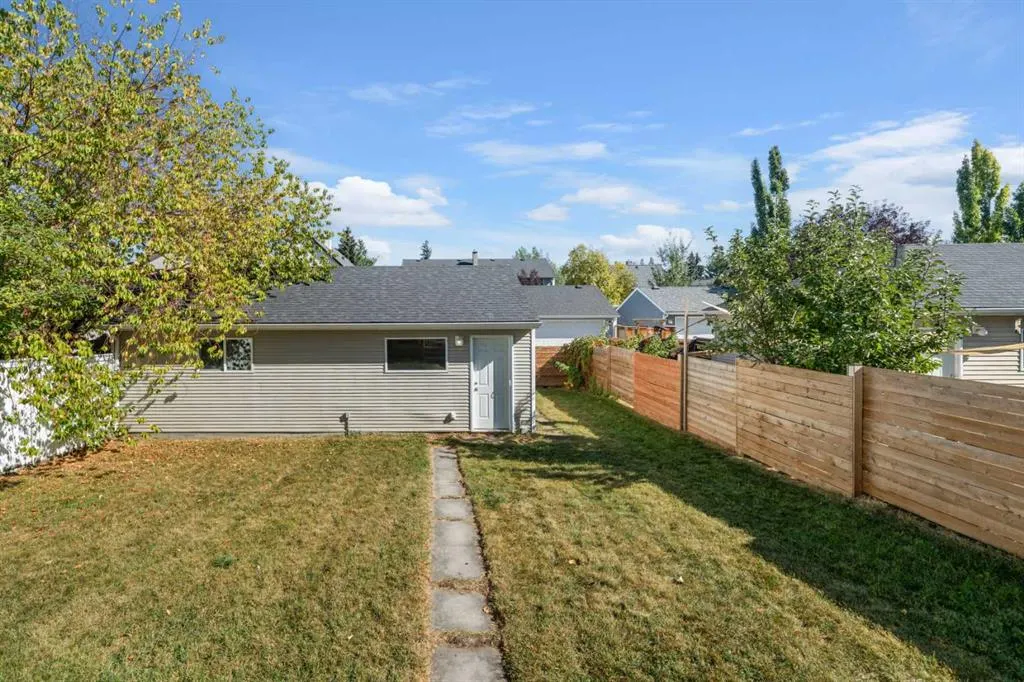 4668 Quentin Street SW