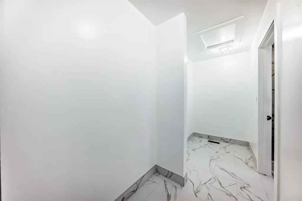 1607 11 Avenue SW, #101