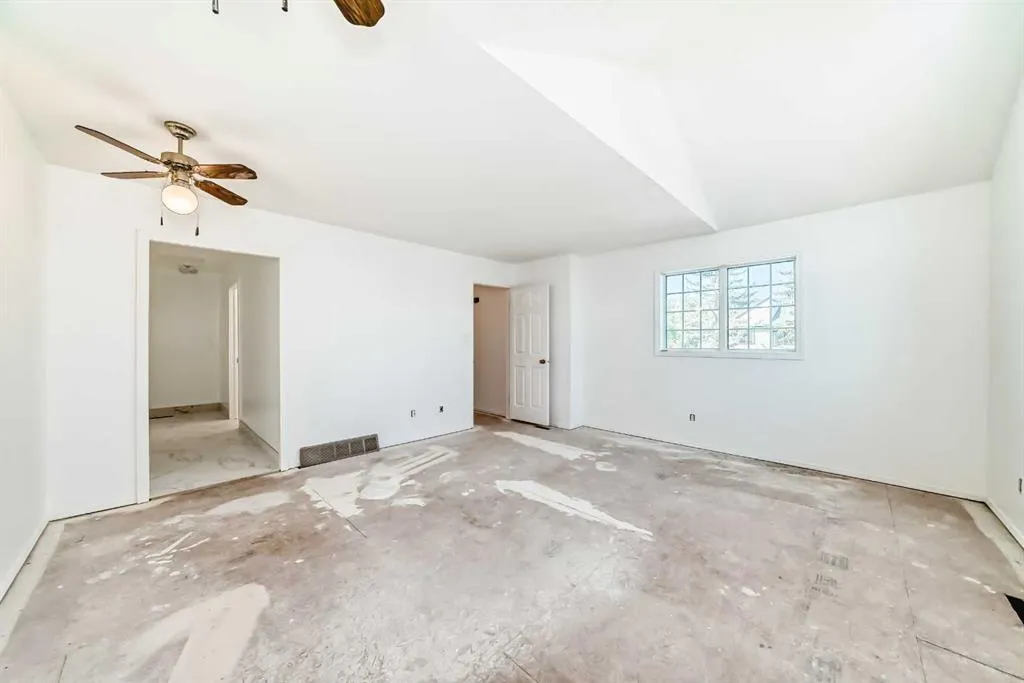 1607 11 Avenue SW, #101