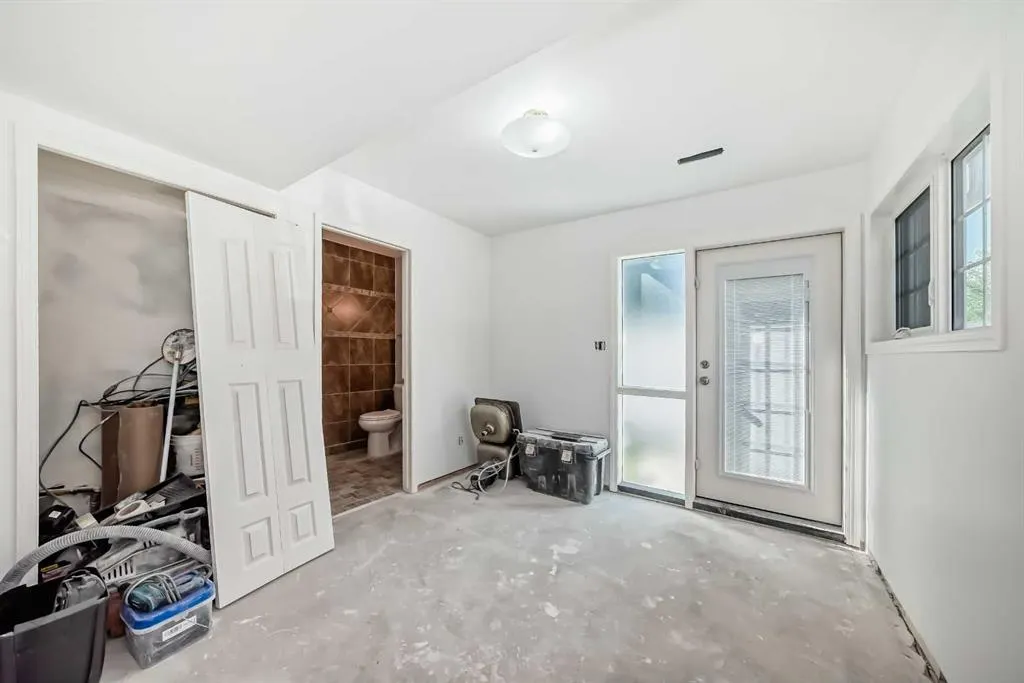 1607 11 Avenue SW, #101