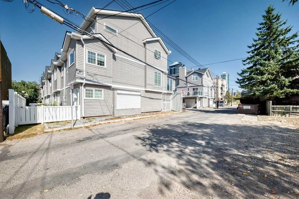 1607 11 Avenue SW, #101