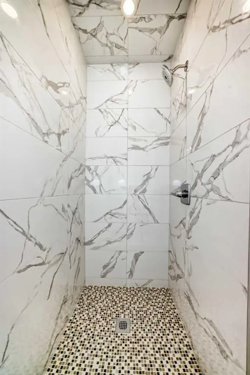 1607 11 Avenue SW, #101