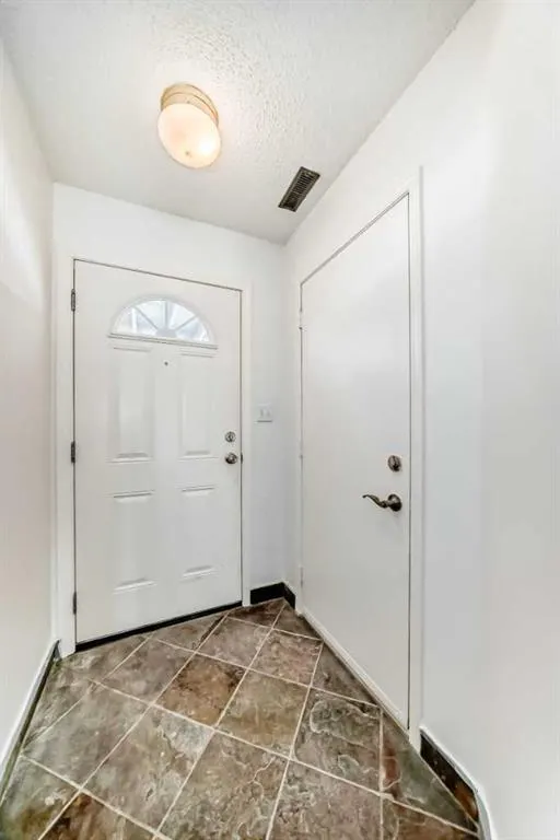 1607 11 Avenue SW, #101