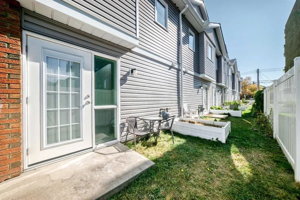 1607 11 Avenue SW, #101