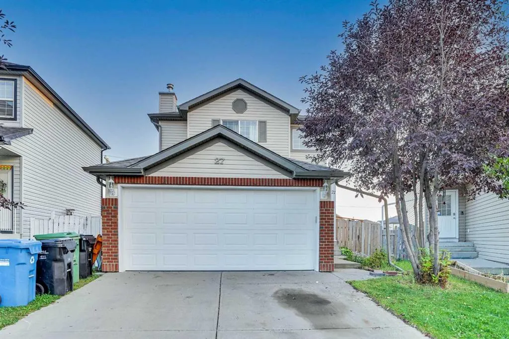 27 Saddlemont Manor NE