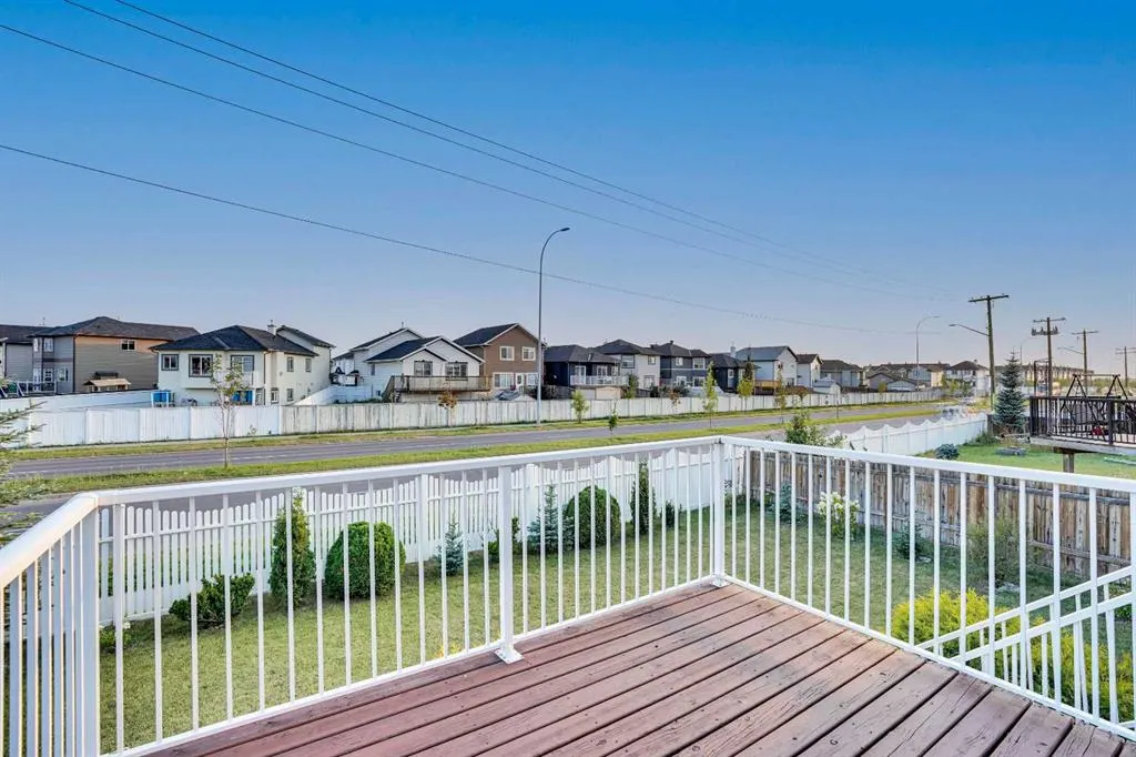 27 Saddlemont Manor NE