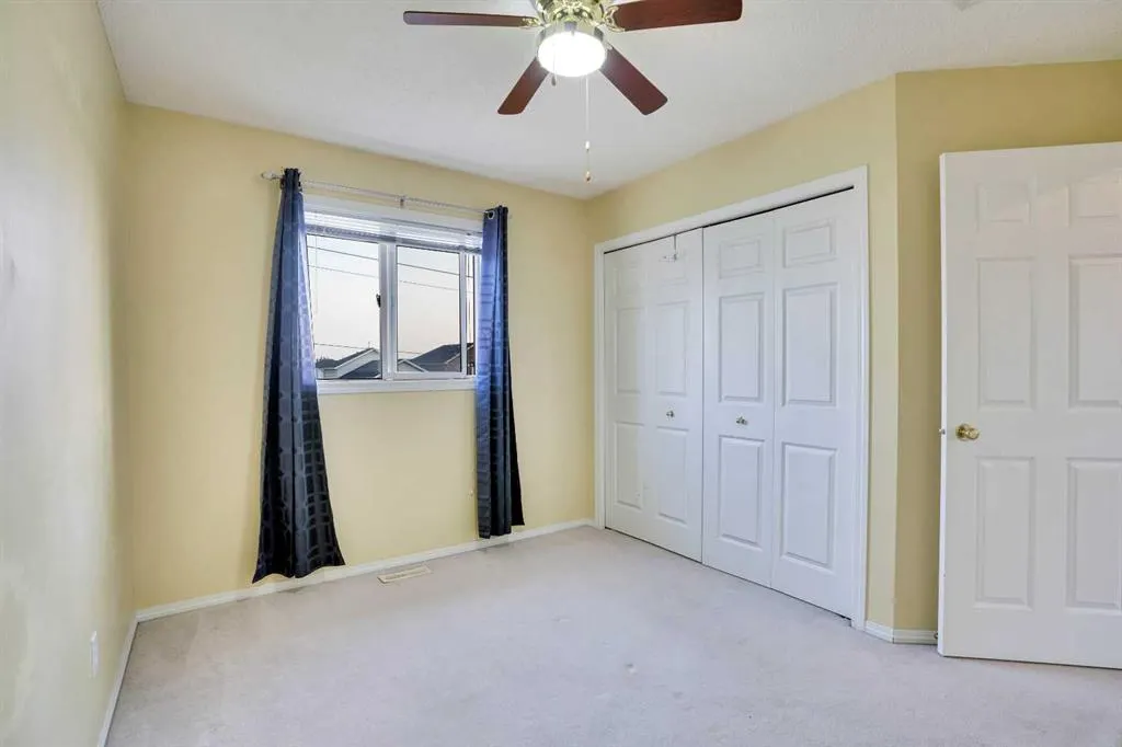 27 Saddlemont Manor NE