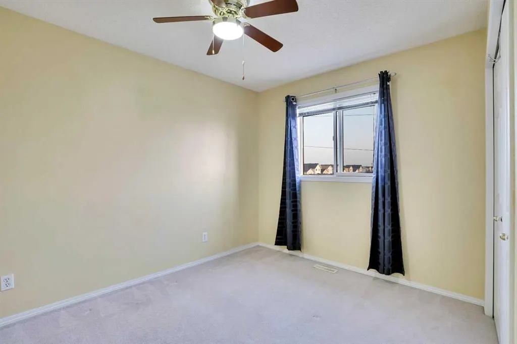 27 Saddlemont Manor NE